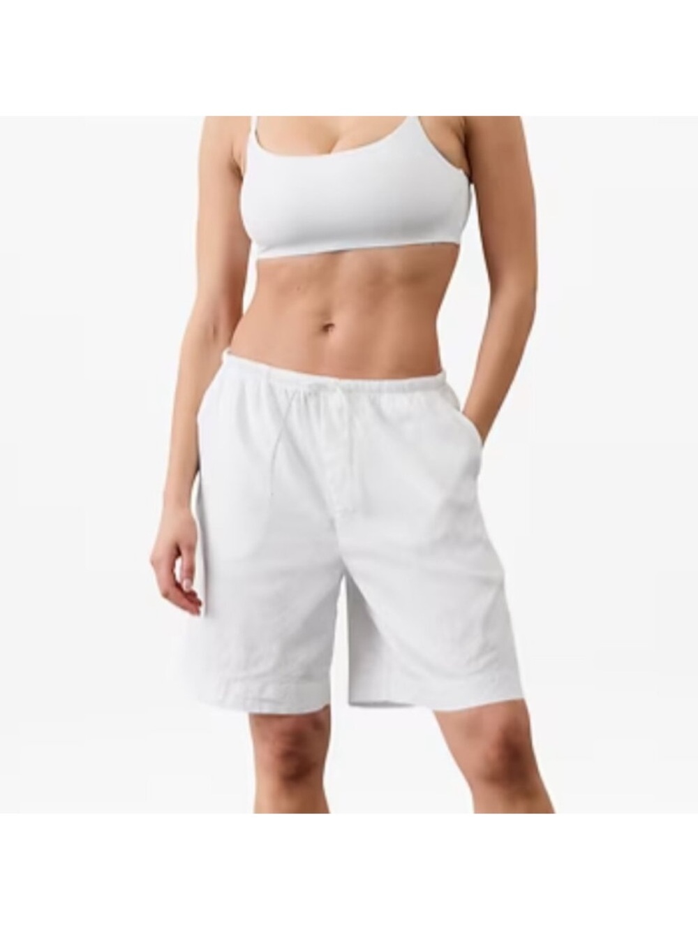 Athleta Paradise Mid Rise 8" Bermuda Short Bright White Size Medium